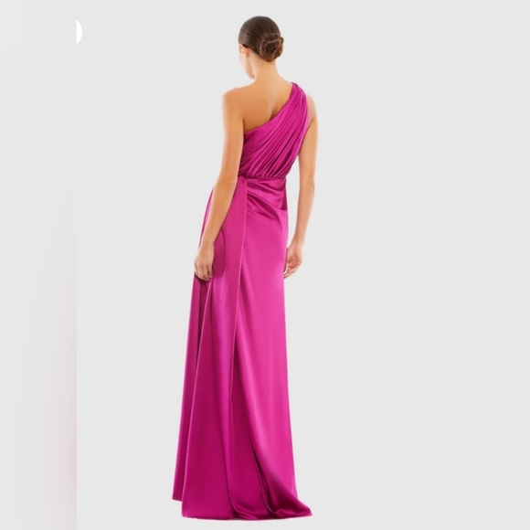 Ieena for Mac Duggal, Gathered One Shoulder Satin Faux Wrap Gown,Berry, 4 -NEW! - Picture 3 of 12
